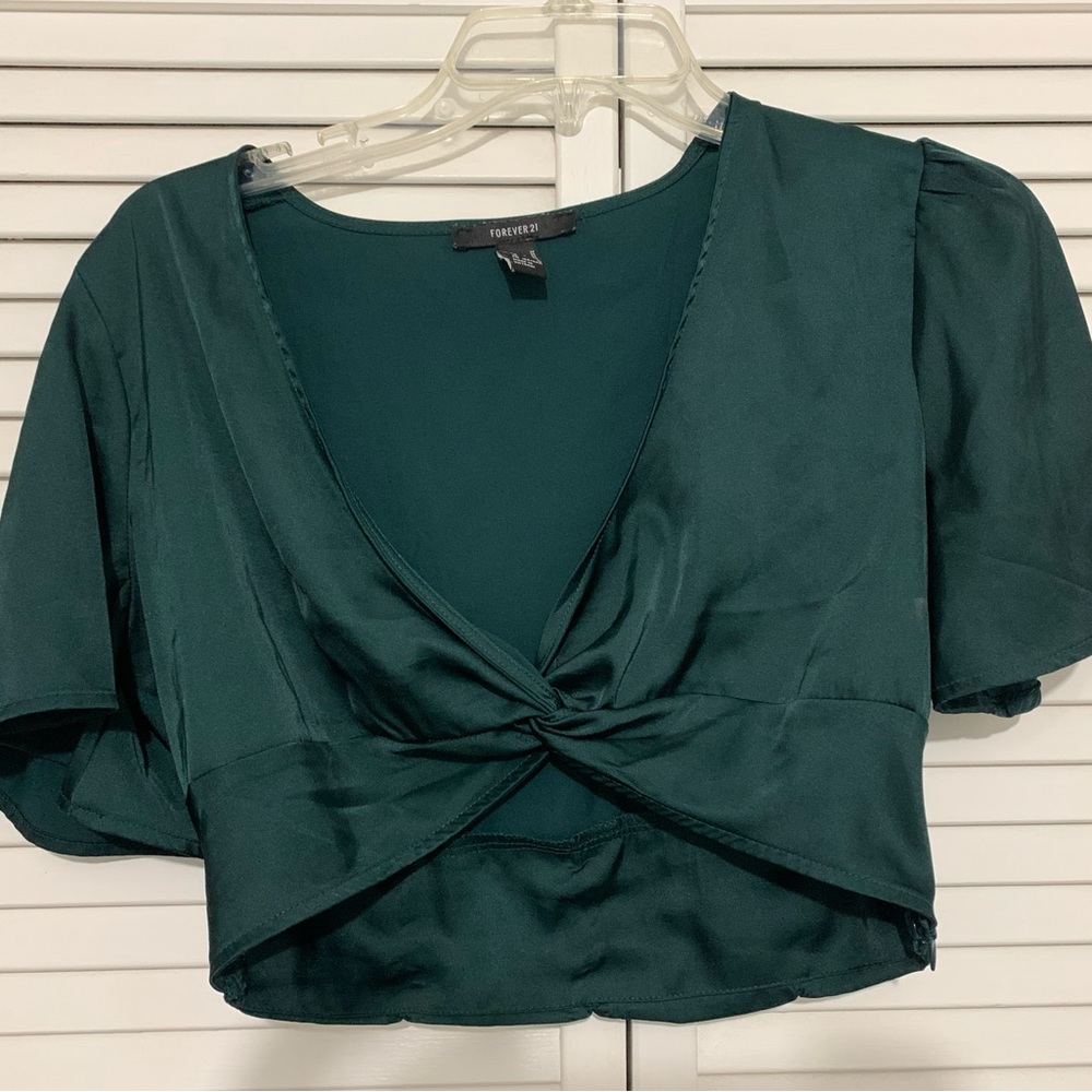 Forever 21 Sexy Crop Top Size M